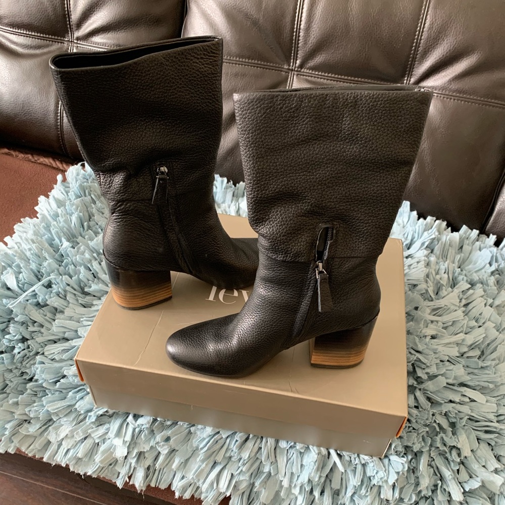 Levity Boots